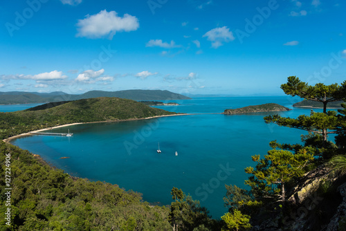 Photo Aerial view of South Molle Island part of the Whitsunday Islands in Australia