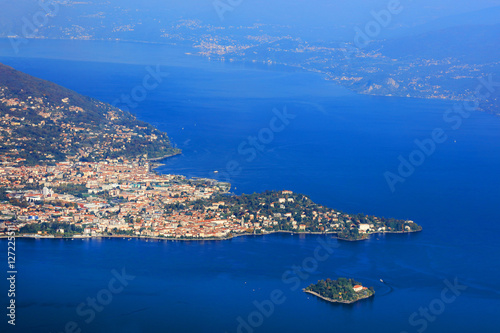 Fototapeta Naklejka Na Ścianę i Meble -  Scenic view of Lake Maggiore, Italy, Europe