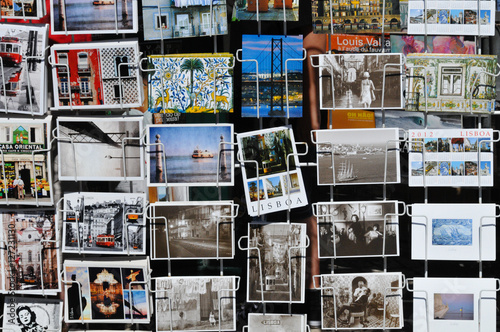 Postkarten an Kiosk in Lissabon