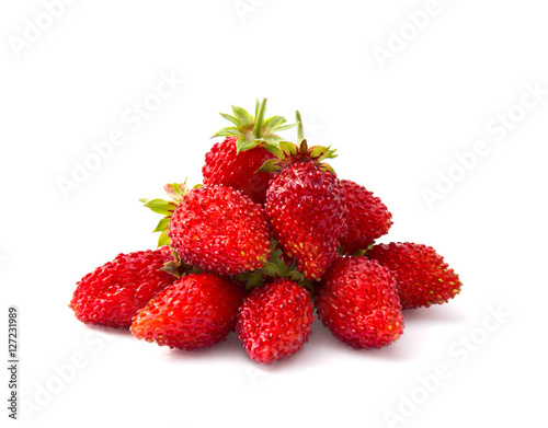 Obraz na plátne Wild strawberry berries on a white background