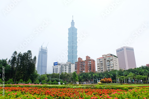 Gardens at the National Sun Yat-sen  and Taipei 101,  Taiwan © waranyaphoto