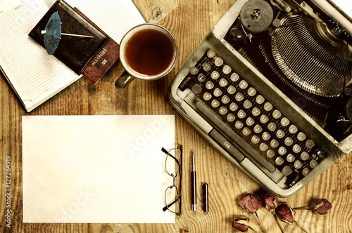 Canvas Print writer desktop with typewriter retro