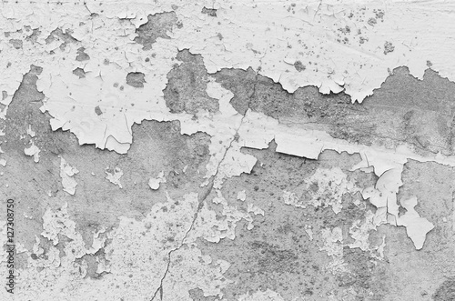 dirty white wall with cracks