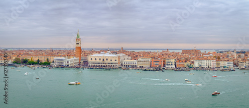Panoramic cityscape view of Venice lagoon, Italy © Martin M303