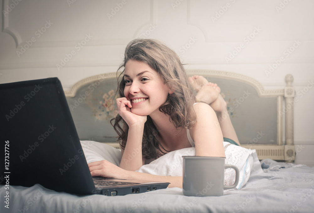 Fototapeta premium Relaxing in the bedroom