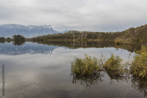 Lac de Sainte H  l  ne - Savoie.