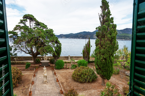 Fenster Ligurisches Meer Garten