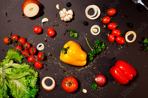 Fototapeta Naklejka Na Ścianę i Meble -  vegetables on a dark background