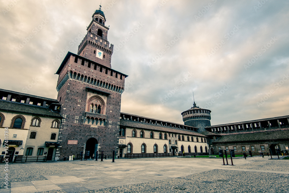 Obraz premium view of Sforza Castle Sempione Park Milan city at dusk
