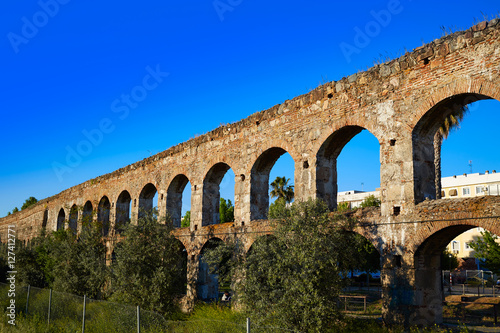 Acueducto San Lazaro in Merida Badajoz aqueduct Fototapet