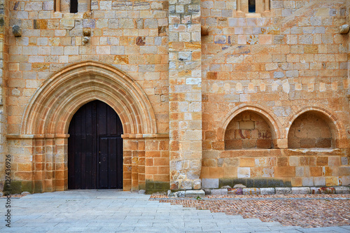 Carmen de San Isidoro church Zamora Spain © lunamarina