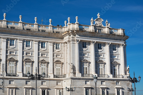 Fototapeta Naklejka Na Ścianę i Meble -  Facade of the Spanish royal palace in Madrid.