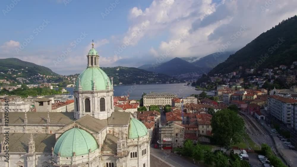 flying past cathedral to Lake Como