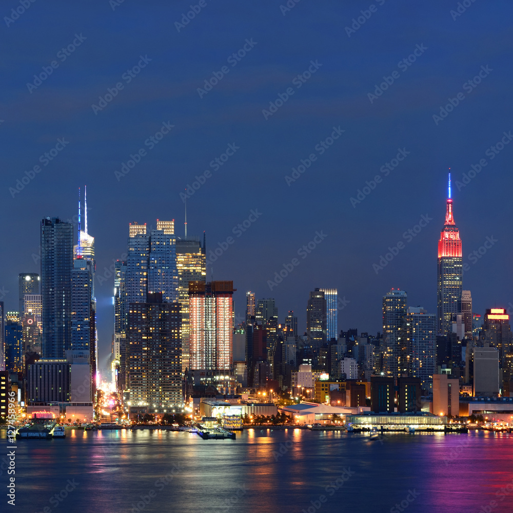 Fototapeta premium Manhattan midtown skyline at night