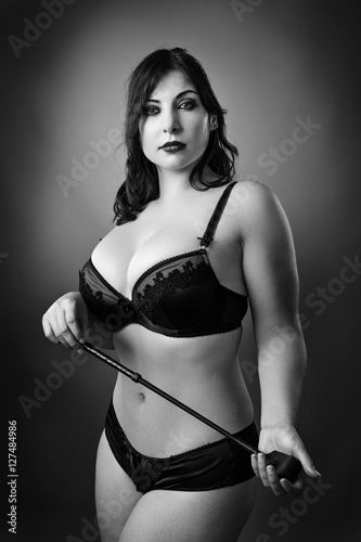 Foto black and white image of woman in underwear