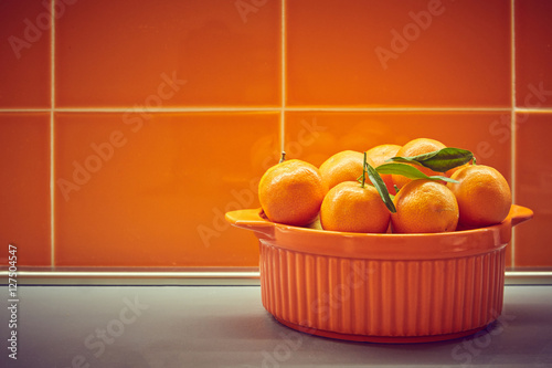 Fototapeta Naklejka Na Ścianę i Meble -  Cesto di mandarini arancione