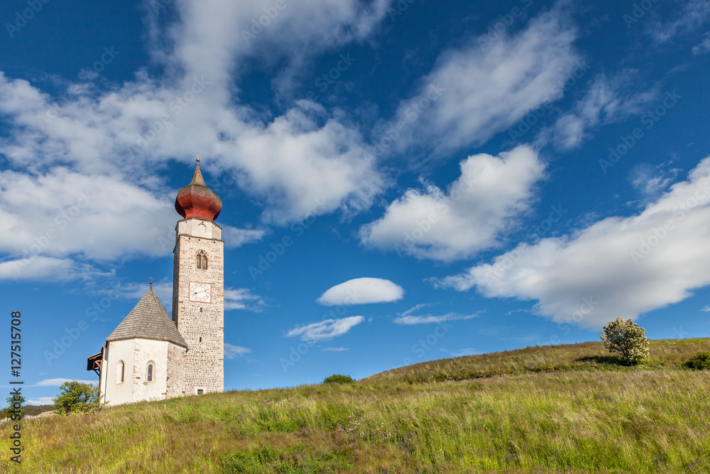 Die St. Nikolaus Kirche in Mittelberg Die St. Nikolaus Kirche in Mittelberg