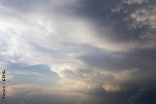 beautiful sky with clouds in the evening