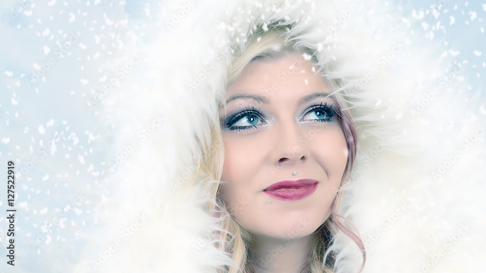 Frau im Winterzauber. Frau im Winterzauber.
