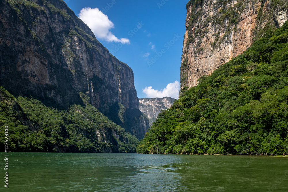 Sumidero Canyon - Chiapas, Mexico Sumidero Canyon - Chiapas, Mexico