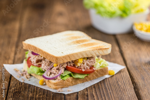 Tuna Sandwich (selective focus)