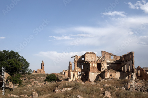 Tableau sur toile ciudad abandonada de Belchite tras los bombardeos de la guerra civil española