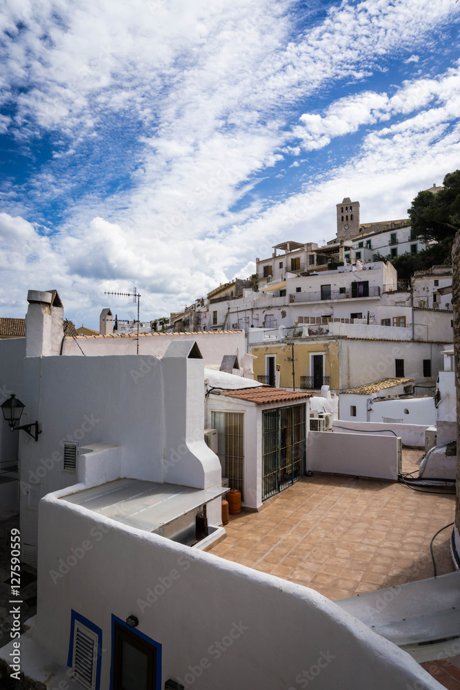 Über den Dächern von Ibiza 