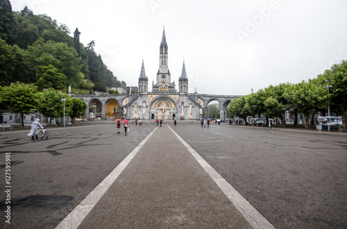 Canvas Print LOURDES, FRANCE - JUNE 10, 2016: Notre Dame du Rosaire de Lourdes (Basilica of o