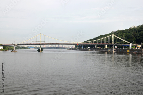 Bridge across the river Dnipro in Kyiv, Ukraine © Studio-M