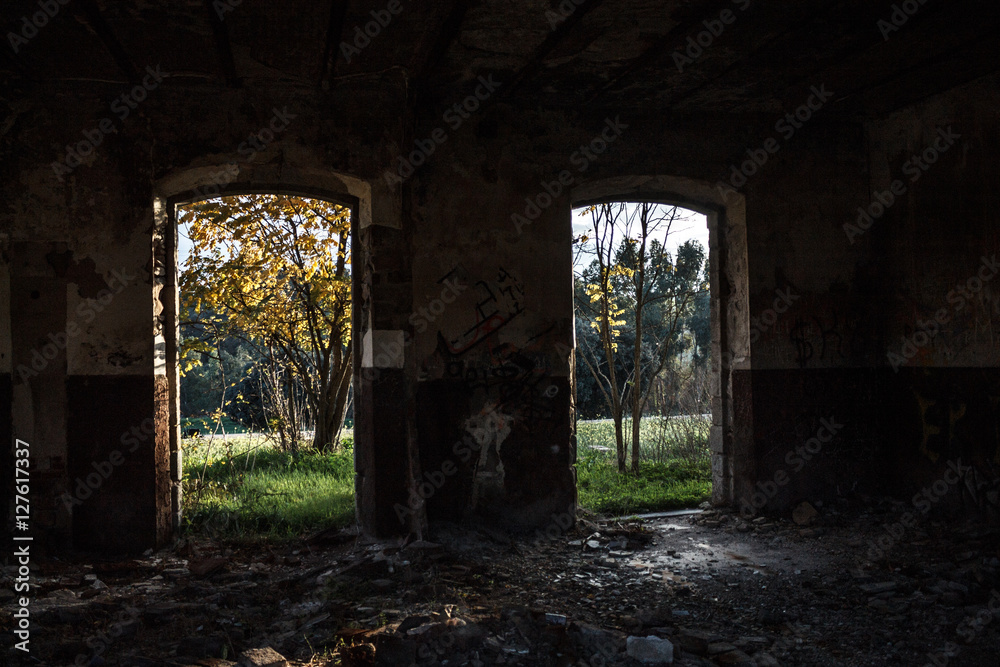 Fototapeta premium casa en ruinas