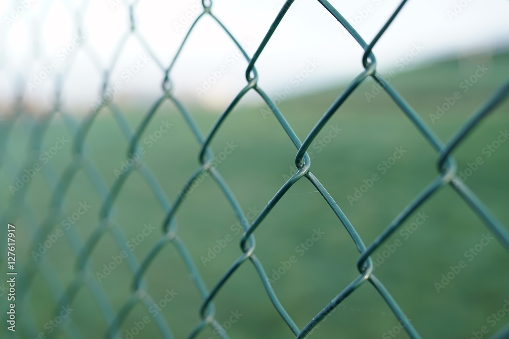 Maschendrahtzaun an einem Privatgelände Maschendrahtzaun an einem Privatgelände