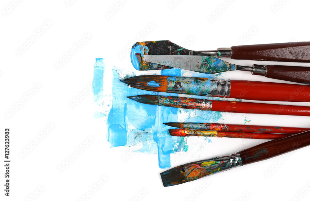Obraz premium concept brush and paint scratch isolated on white
