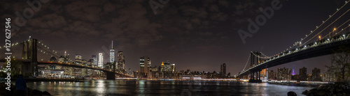 Night panorama of brooklyn bridge