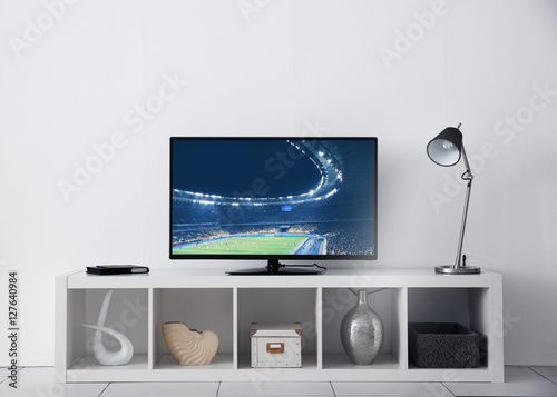 Watching football game on t...
