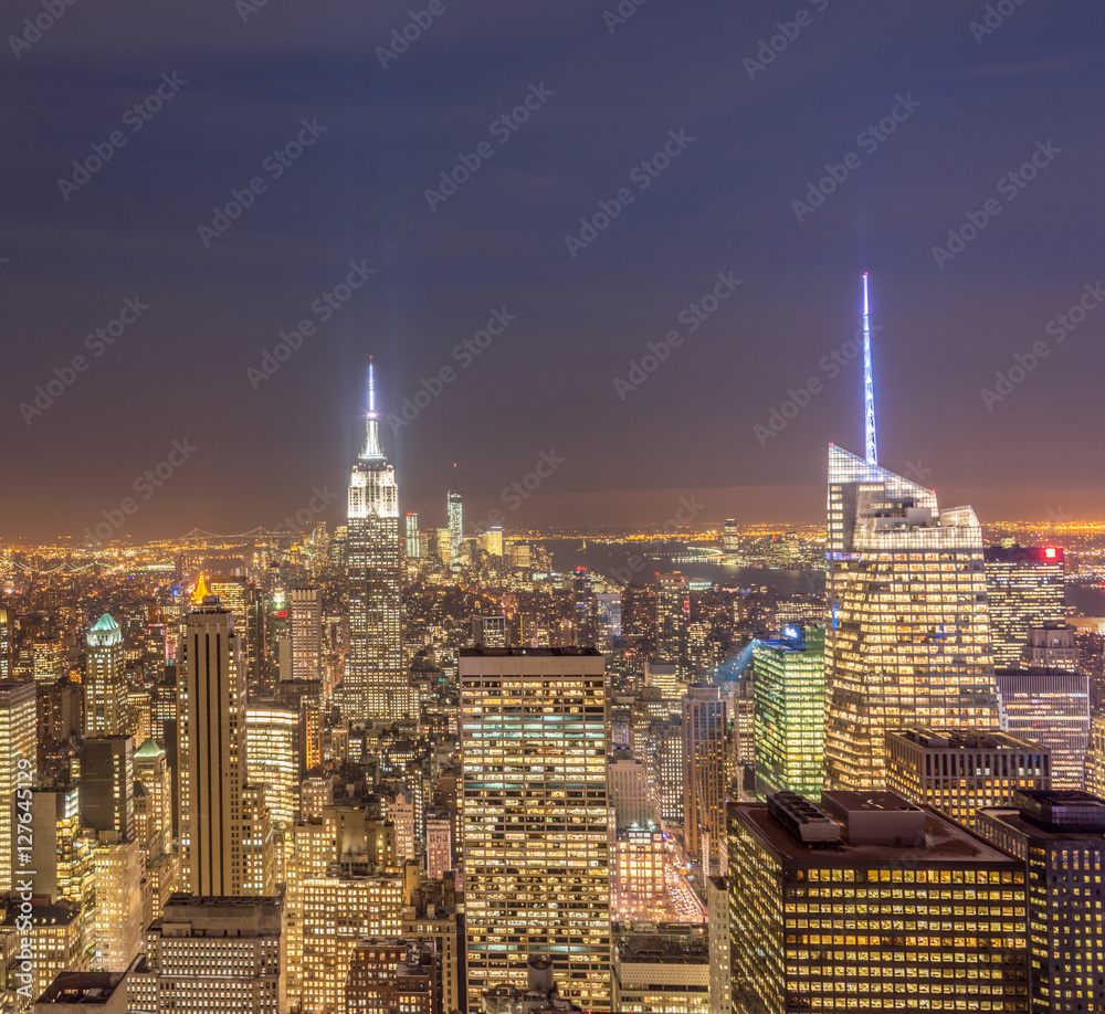 Obraz premium View of New York Manhattan during sunset hours