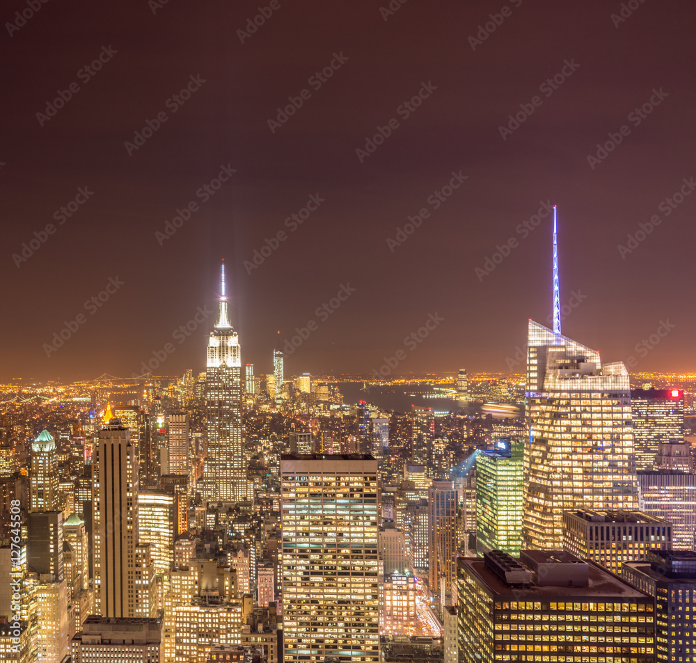 Obraz premium View of New York Manhattan during sunset hours