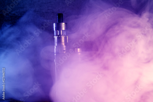 Obraz na plátně battery box of  an e-cig