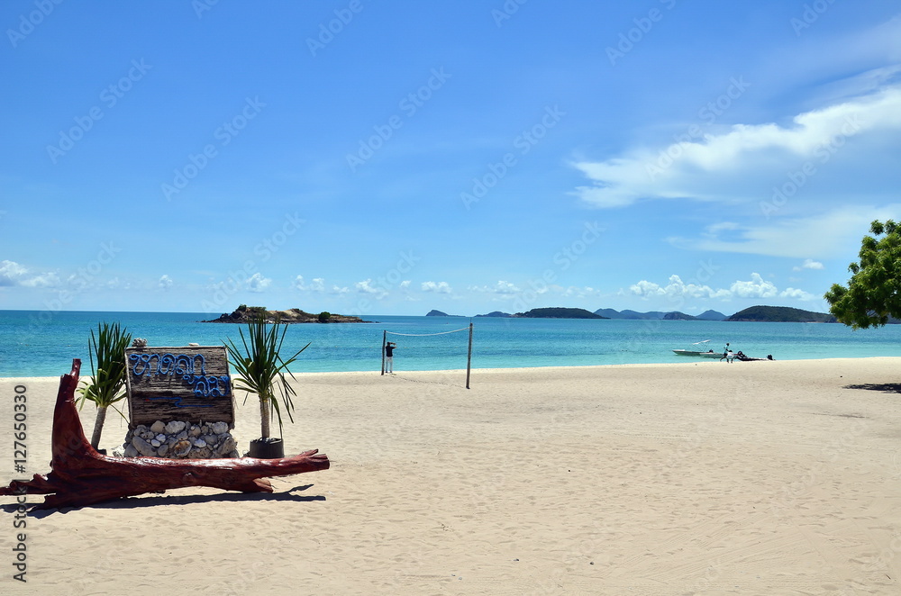 Had Loog Lome beach on Koh Samae Sarn island at Sattahip district, Chonburi province, Thailand Had Loog Lome beach on Koh Samae Sarn island at Sattahip district, Chonburi province, Thailand