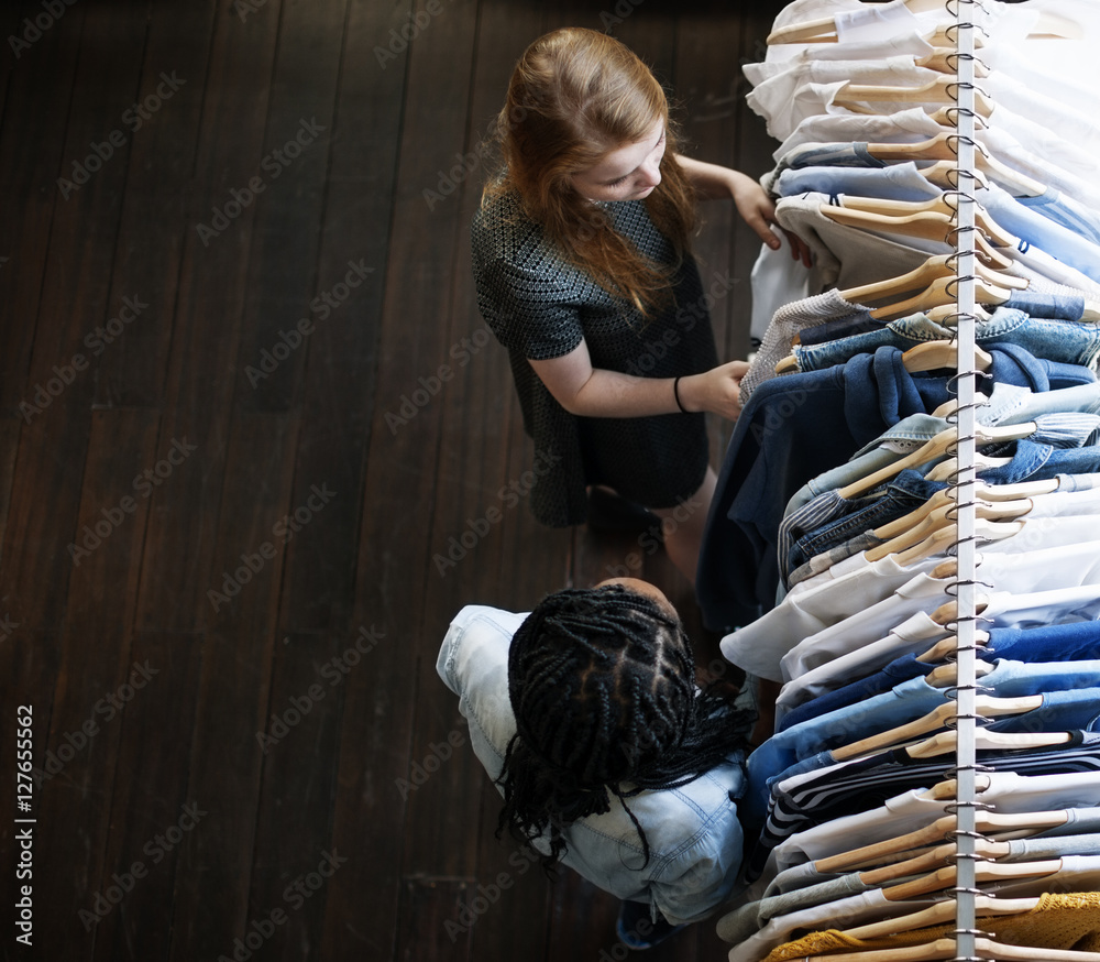 © Rawpixel.com - Clothes Shop Costume Dress Fashion Store Style Concept © Rawpixel.com - Clothes Shop Costume Dress Fashion Store Style Concept