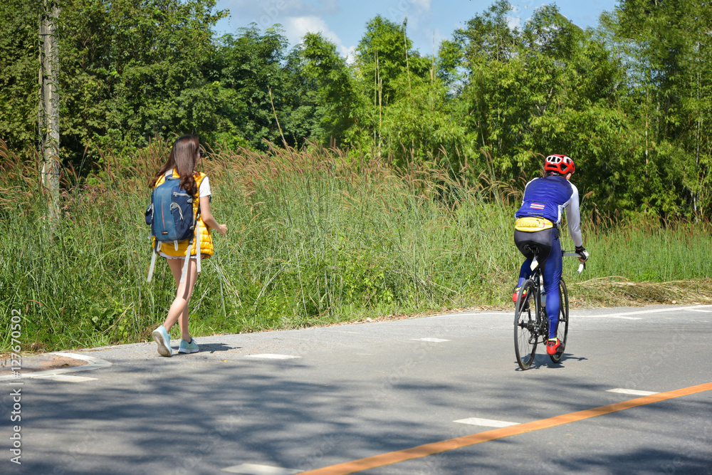 Fototapeta premium Girl adventure tourism alone.