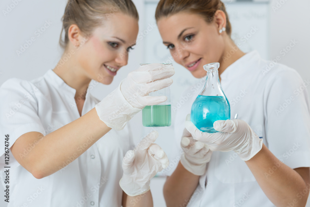 Experiment in a lab Experiment in a lab