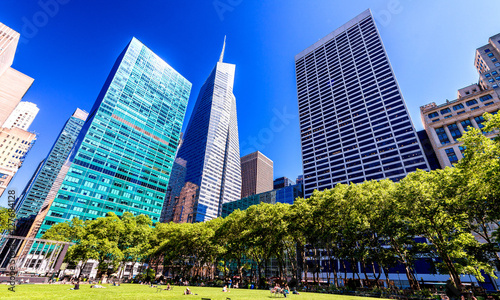 Fototapeta Naklejka Na Ścianę i Meble -  NEW YORK CITY - JUNE 2013: Manhattan tall buildings around Bryan