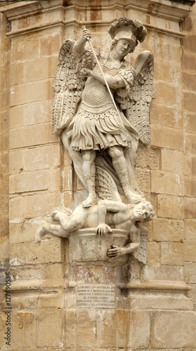malta sculture with sword