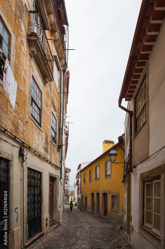 旅、ヨーロッパ、Portugal,Coimbra, / 世界遺産の街であり大学の街でもあるコインブラ、その街中はまるで迷路のような路地が入り組んでいる