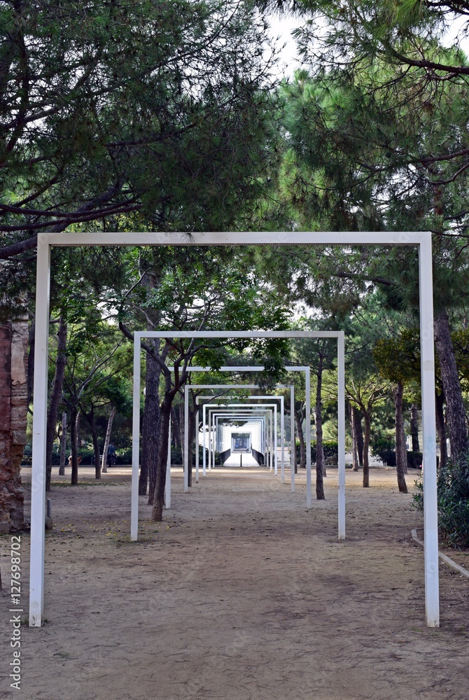 Jardin arbolado en Parque del Clot