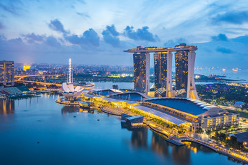 Fotobehang Singapore Skyline Singapore aan rivieroever  © orpheus26