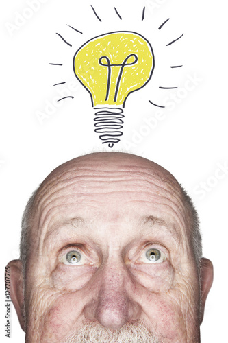 Senior hat eine Idee, Portrait, Glühbirne photo
