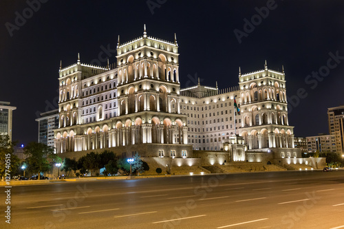 Fototapeta Naklejka Na Ścianę i Meble -  The Government house on Freedom square at night. Baku. Azerbaijan