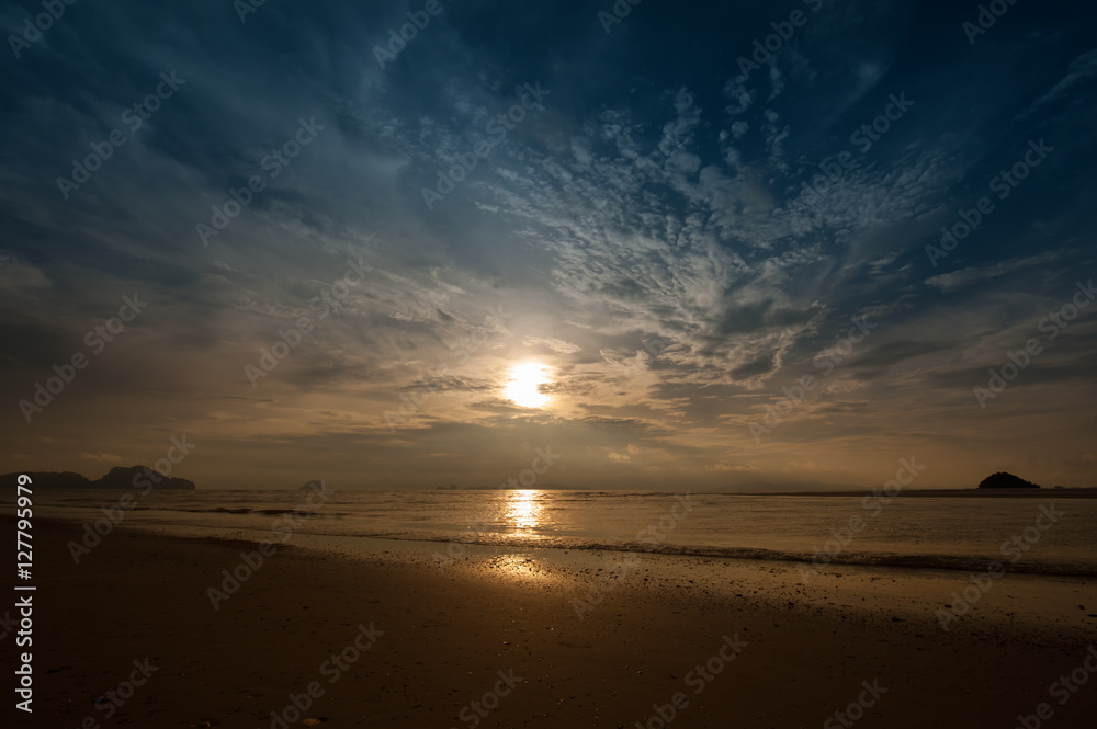 Fototapeta premium Sunset on the beach with beautiful sky