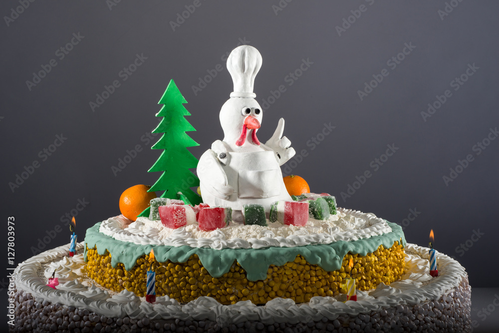 Hen shaped cake